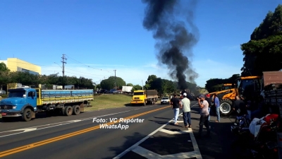 Protesto de caminhoneiros causa desabastecimento. APAS ameniza reflexo