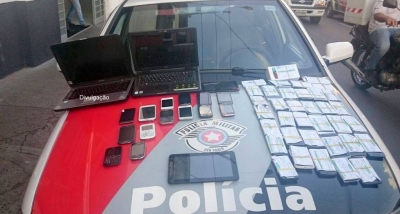 PM realiza operação contra roubo de celulares no Camelódromo