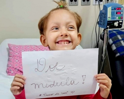 Alice de 6 anos precisa encontrar doador de medula óssea e vencer a leucemia: 