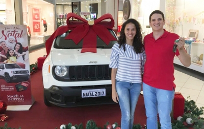 Morador de Pompeia leva o Jeep Renegade da Campanha de Natal do Marília Shopping