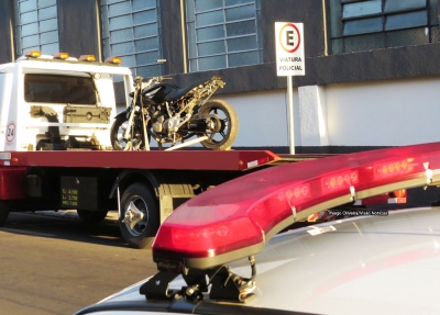 Polícia recupera moto furtada