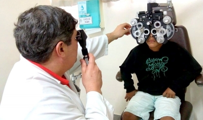 Mutirão de oftalmologia para alunos garante óculos de graça em Marília