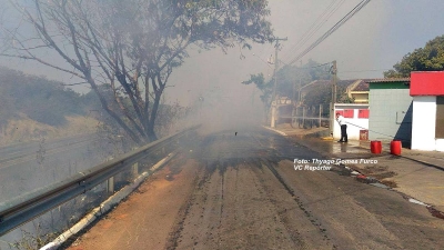 Focos de incêndio se alastram pela cidade