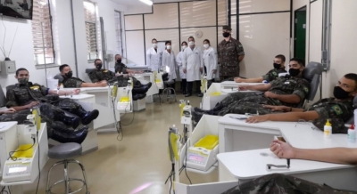 Atiradores do Tiro de Guerra fazem doação de sangue