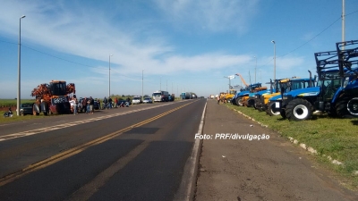 Protesto de caminhoneiros chega a SP-294 próximo a Marília e preocupa donos de postos 