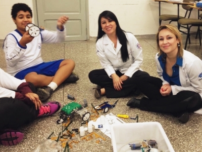 Projeto pioneiro no país alia robótica à terapia fonoaudiológica com autistas