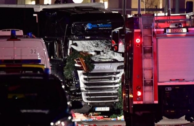 Merkel confirma que ataque em Berlim foi ato terrorista
