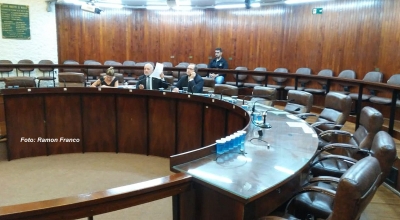  Grupo de vereadores boicota sessão e planos de carreira não são votados