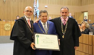 Reitor da Unimar recebe a honraria máxima do TRT Campinas