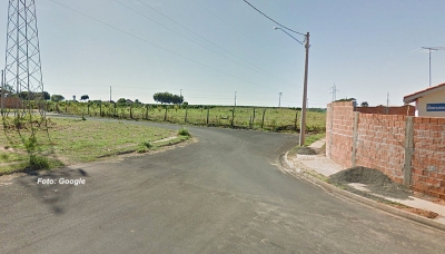 Ladrões levam joias e eletrônicos de casa na zona norte