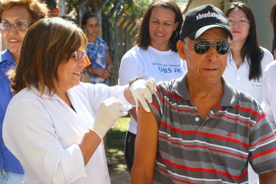 Marília recebe mais 17 mil doses de vacina