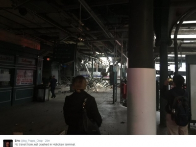 Trem descarrila e deixa mais de cem feridos em nos EUA