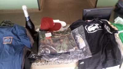 Ladrão invade loja, leva quase todo o estoque, mas acaba preso