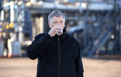 Máquina que transforma lixo em água começa a trabalhar