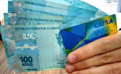 Prazo para saque do abono salarial ano-base 2015 termina nesta quinta