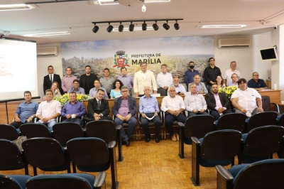 Prefeito Daniel apresenta novos secretários, com poucas mudanças