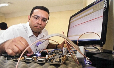 Mineiros inventam aparelho de internet pela rede elétrica