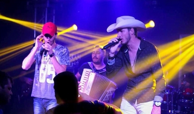 Dupla mariliense abre show de Fiduma & Jeca em evento na região
