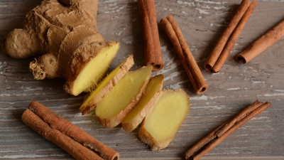 Conheça os termogênicos naturais, alimentos que podem auxiliar no gasto energético