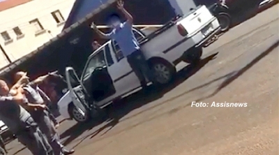 Assaltante é preso após a vítima impedir roubo de veículo na região