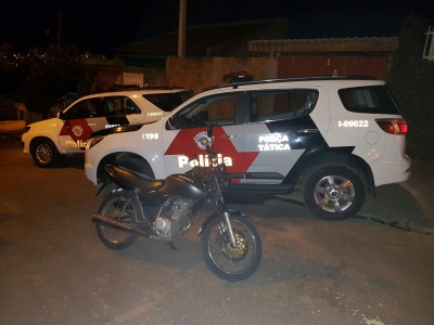 Força Tática recupera moto furtada em Marília