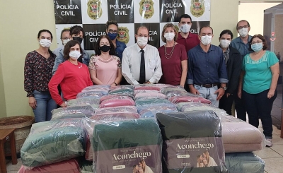 Campanha do Agasalho: Polícia Civil faz doação de cobertores