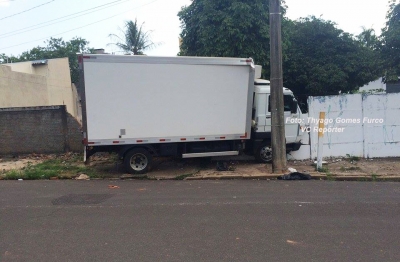 Caminhão desgovernado quase provoca tragédia