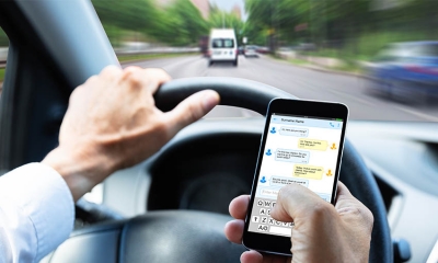 Uso do celular enquanto dirige causa multas e aumenta risco de acidentes
