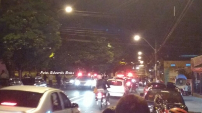 Motorista quase é linchado após atropelar jovens na av. Santo Antonio