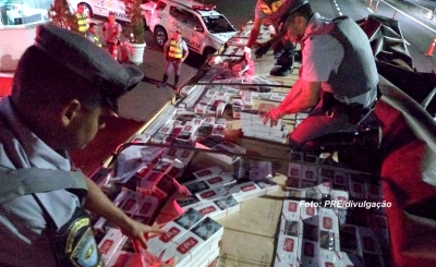 Polícia Rodoviária apreende caminhão com contrabando em Marília