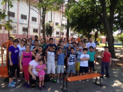 Saúde participa de caminhada para marcar o combate à obesidade infantil