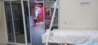 Em busca de atendimento, homem se descontrola e arromba porta de ala de covid-19 em UBS