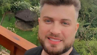 Cantor Conrado é extubado, mas segue internado em UTI