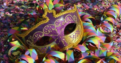 Carnaval pode provocar alta de casos de covid-19, diz especialista