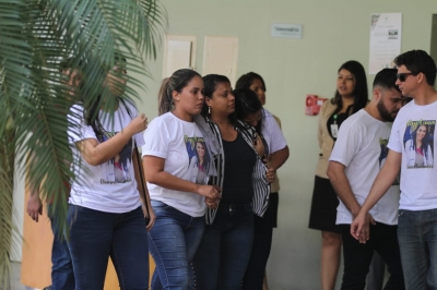 Corpo de pernambucana morta na Nicarágua é velado no Recife