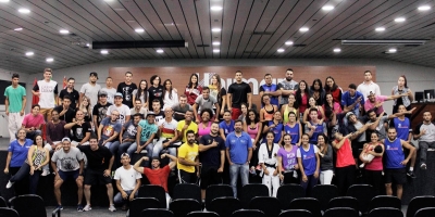 Unimar: estudantes se reúnem em evento cultural e palestra com profissional renomado