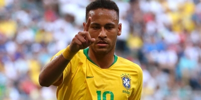 Com trintão de Neymar, Brasil vai precisar rejuvenescer defesa para a próxima Copa