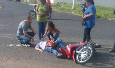 Motociclista fica ferida em acidente na zona Sul