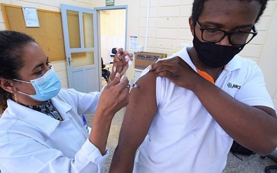 POMPEIA: Saúde antecipa dose de reforço da vacina contra a Covid-19