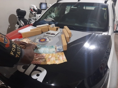 PM prende homem por tráfico e apreende droga e dinheiro na zona sul 