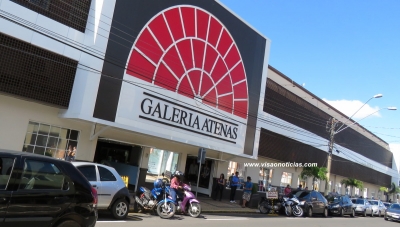 Hoje tem jantar romântico na Galeria Atenas