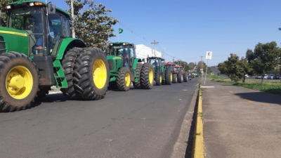 Tratoraço contra o aumento dos impostos de Doria ganha rápida adesão na região