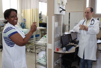 Santa Casa de Marília promove ação no Dia Mundial de Higienização das Mãos