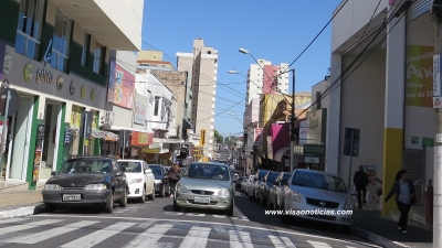 Índice de Confiança do Consumidor sai da zona de pessimismo após 15 meses consecutivos