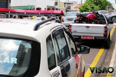 Após manobra de cinema, jovem é detido pela PM