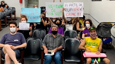 Ourinhos proíbe malabarismos "perigosos" nos semáforos da cidade