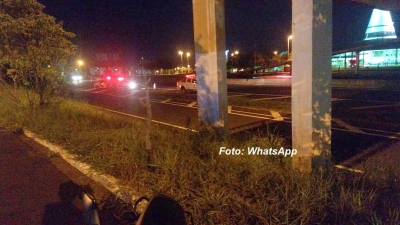 Homens morrem em Marília. Um deles caiu de passarela e foi atropelado