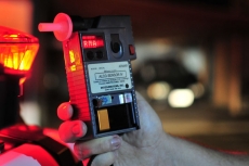 Embriaguez ao volante:                                   motorista                           é detido no centro