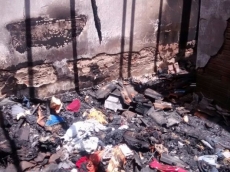 INCÊNDIO: criança acende vela e casa pega fogo