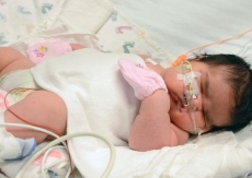 Mulher dá à luz bebê com                         mais de 6 kg 